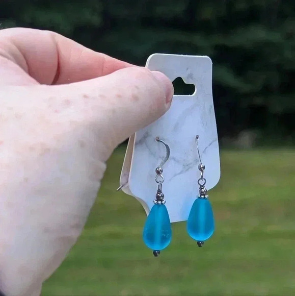 Fashion Jewelry Dangle Earrings Sea Glass Blue (New) - Picture 5 of 11